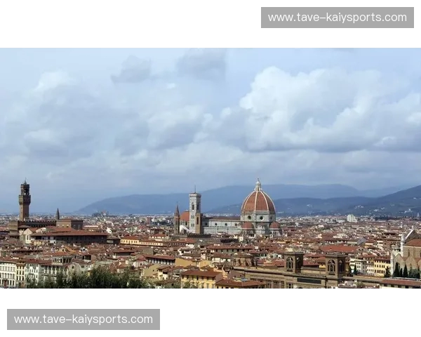 佛罗伦萨的浪漫与托特纳姆的热情：当亚平宁的优雅邂逅英伦的奔放